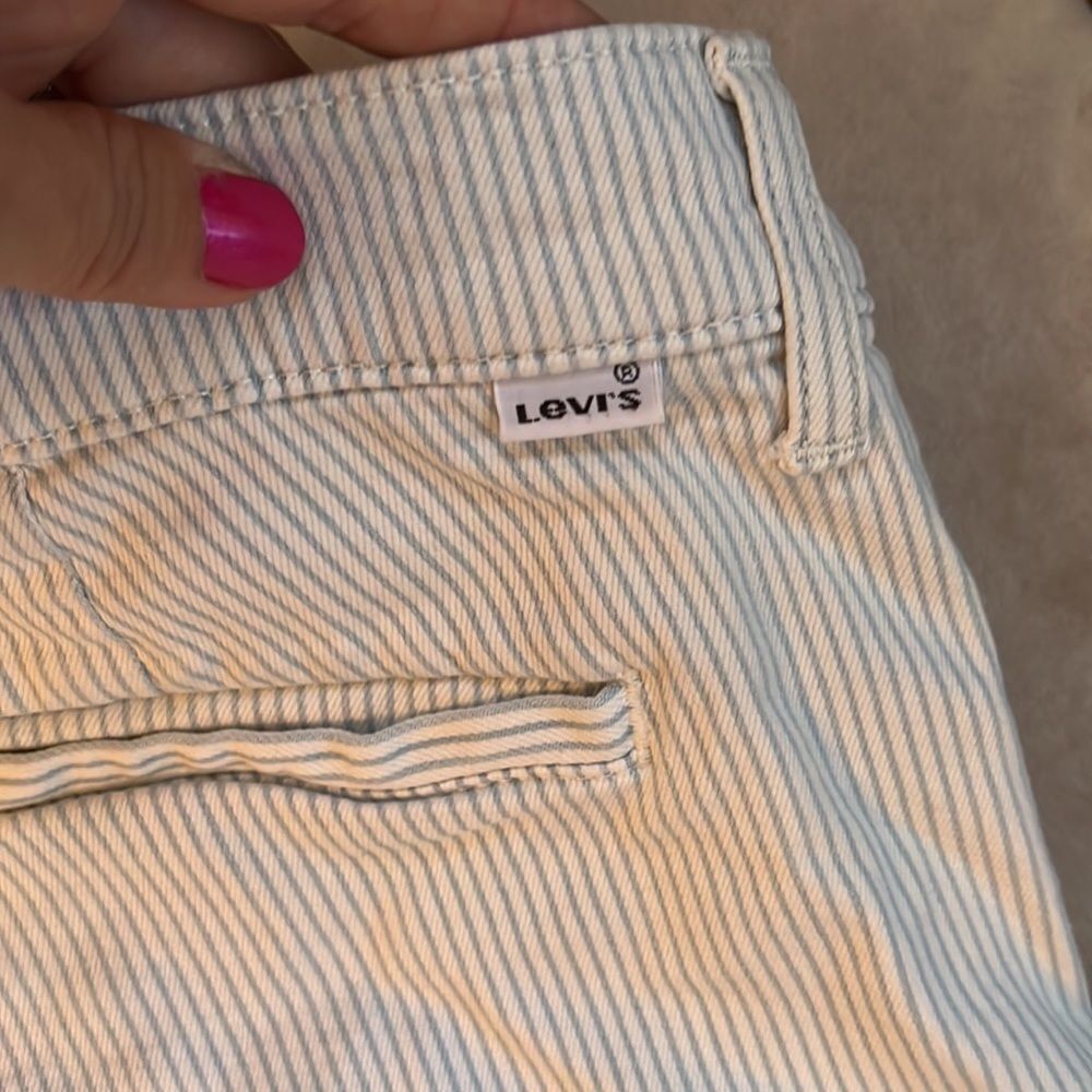 Levi’s Blue *Railroad Striped* Cuffed Jean Shorts Sz 31 - Picture 10 of 10